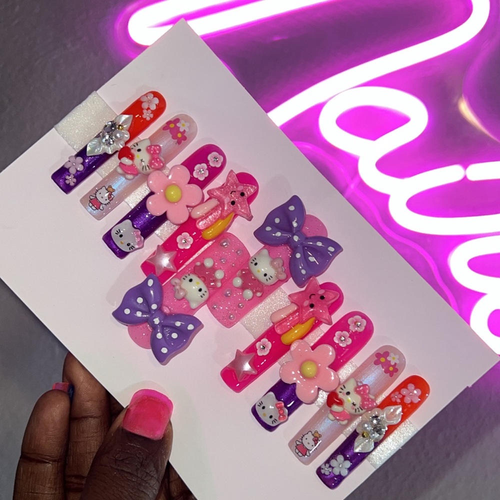3D Hello Kitty Press On Nails